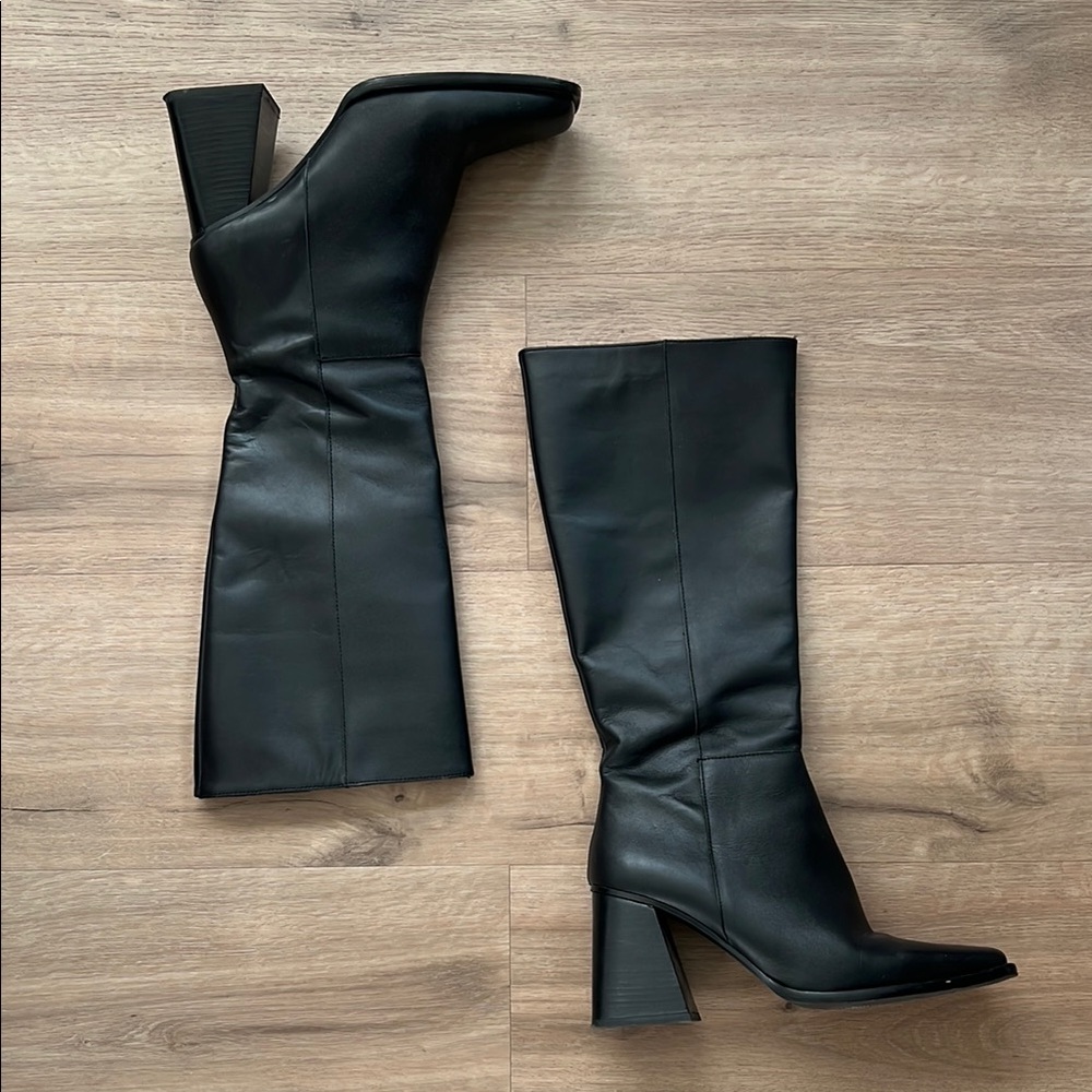 Feners Black Leather Knee-High Boots